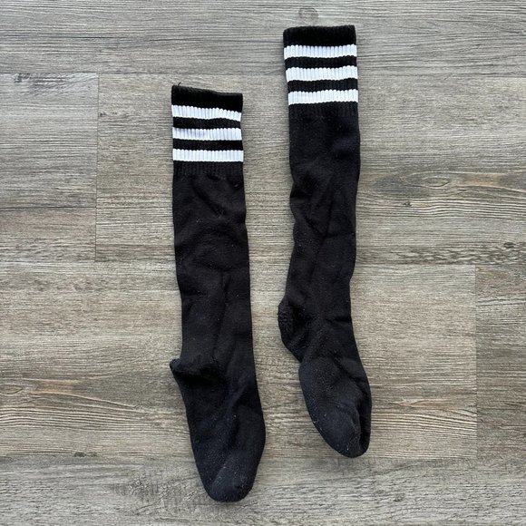 Black and White Stripe Knee-High Socks - Hot Topic - Love Sick - Picture 1 of 3